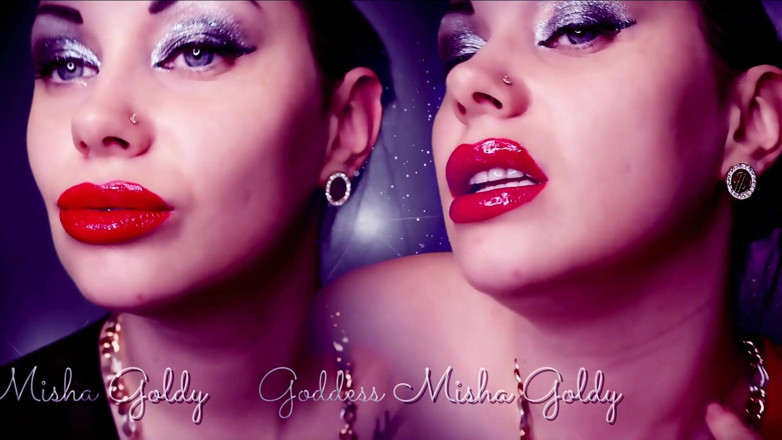 Goddess Misha Goldy: Mis hipnotizantes labios rojos se sienten bien en mi polla...