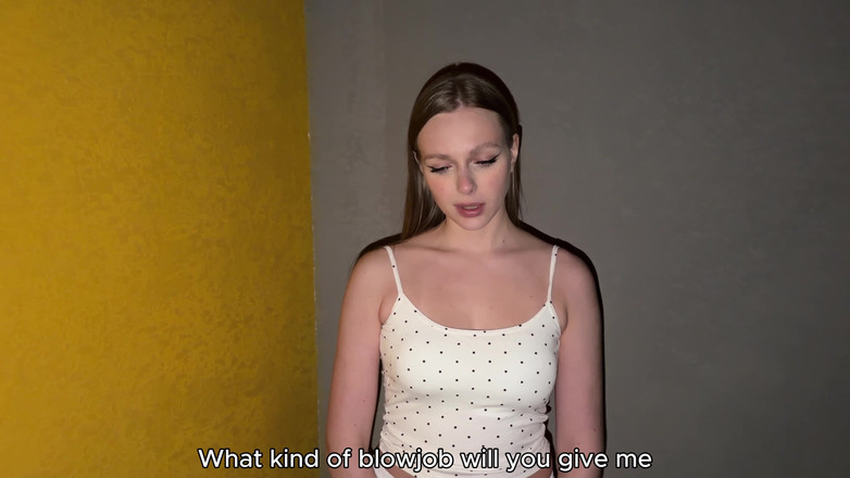 Arisha Mills: en la escalera de un vecino joven y sexo intenso