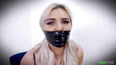 Gag Attack: Roxee - Tegadermská páska s roubíčkem