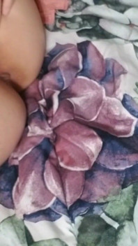 50% off Sekarang!! Pertama kali ngentot memeknya pakai dildo ukuran kontol raksasa pria kulit hitam