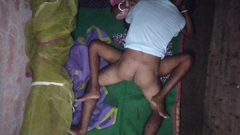 Pumi: Sert chudai köyü ile Hintli üvey kız kardeş