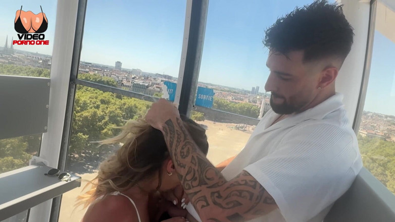 Video Porno One: Elle Me Suce Dans La Grande Roue, Je La Ramène...