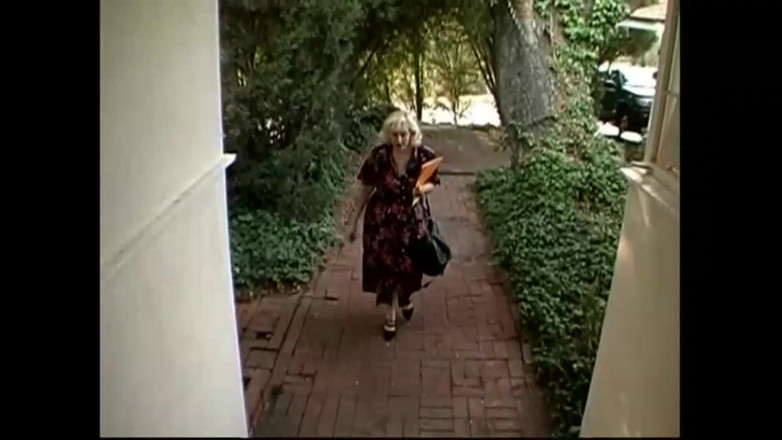 XTime Vod: Babička se totálně zbláznila pro ptáka - díl 23 - epizoda 5