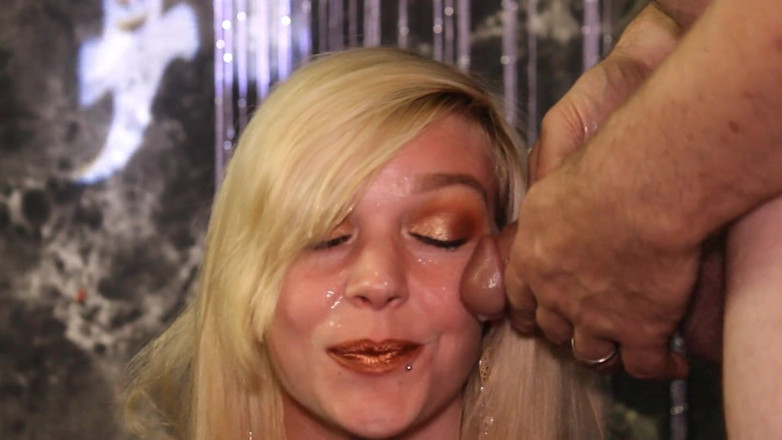 GamerGirlRoxy: Air mani di bibir metalikku: enam beban