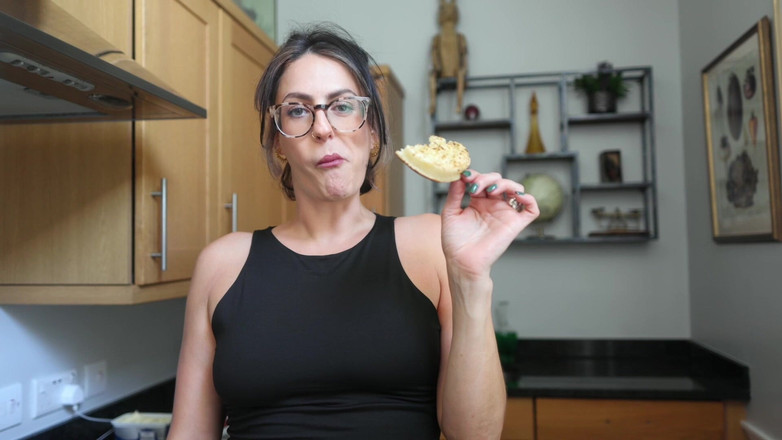 Countess diamond: Zpocená podpaží vaší Domme Spolubydlící