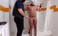 Kinky bathroom Gray.