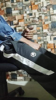 Hornyboy2058: 나는 내가 제어 할 수 없어 보고 거의 폭발 너무 열심히 가장자리
