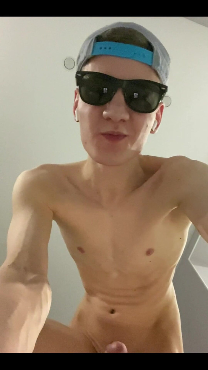 Tommy10boy: Ти б замість моєї камери для селфі?