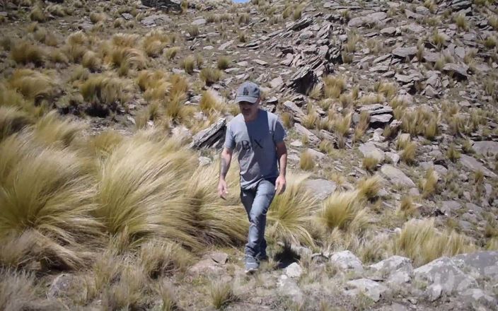 Delavegaph: Tarde de sexo ao ar livre nas montanhas argentinas Ft....