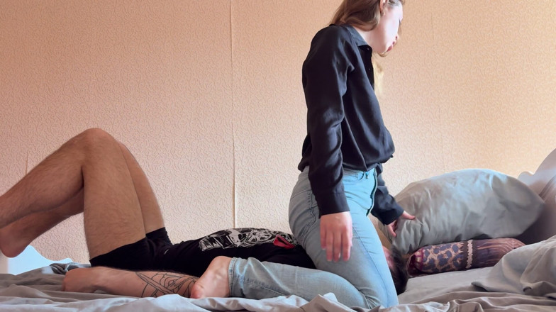 Spacenintenda: Umiliazione jeans fidanzata arrabbiata: facesit e punizione della gobba secca