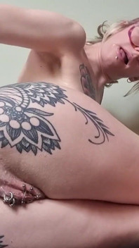 Custom: Spit, Self Fisting & Ass to Mouth W/ Gloves