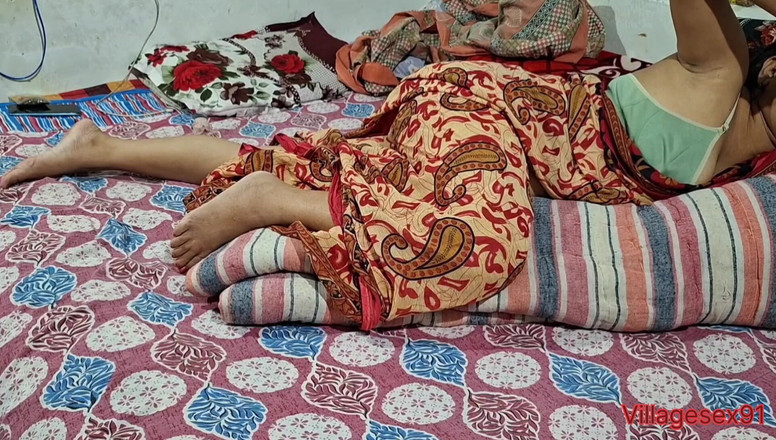Villagesex91: By Bhabhi snabb chudai fitta mjuk hårig fitta sex