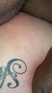 Visite à domicile surprise par une grosse noire vole un bijou de BBW mature