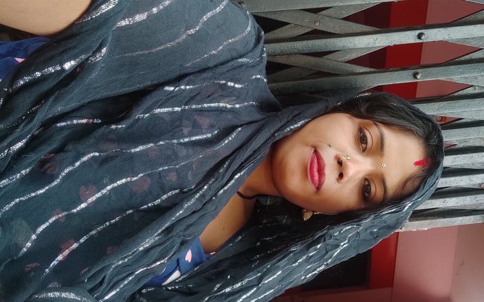 Mamta-Bhabhi-76xx: 村哥在休息时做爱