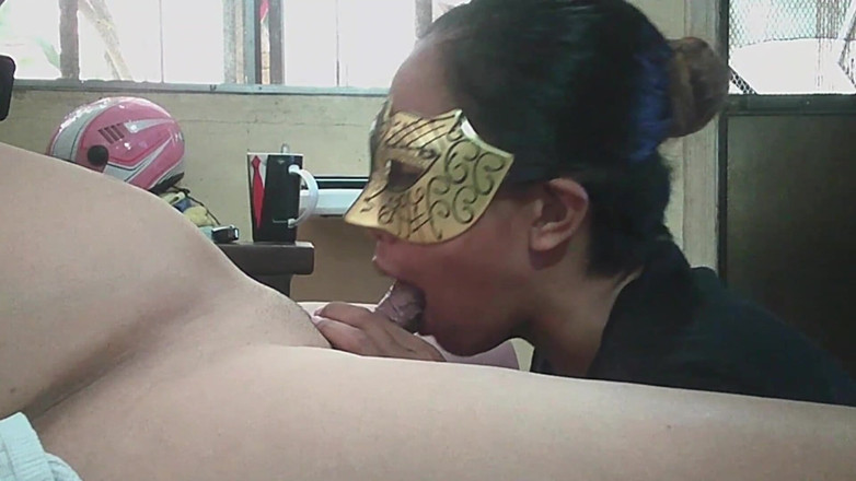 Pinay Buko Juice: Relaksujące obciąganie kończy się w spust w ustach