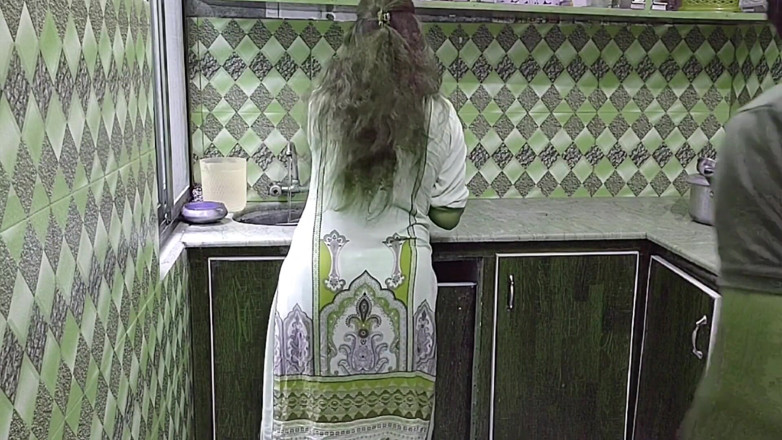 Pakistani CoupleX: Dì Ấn Độ nhà bếp Mai Kam Kr Rahi Thi Pati Ny...