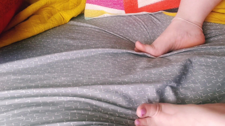 Fatfemmefrisky: Kaki hanya semasa bermain dan pancut