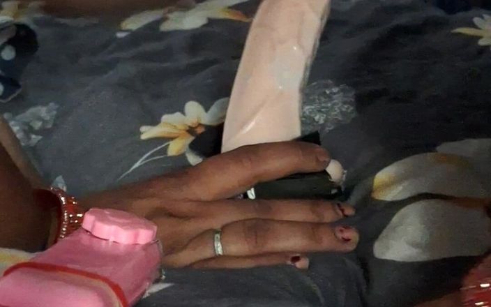 Babita Punjab: Pendżabska kobieta biorąc dildo