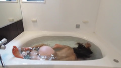 Mayumi Kanzaki: 水下手淫