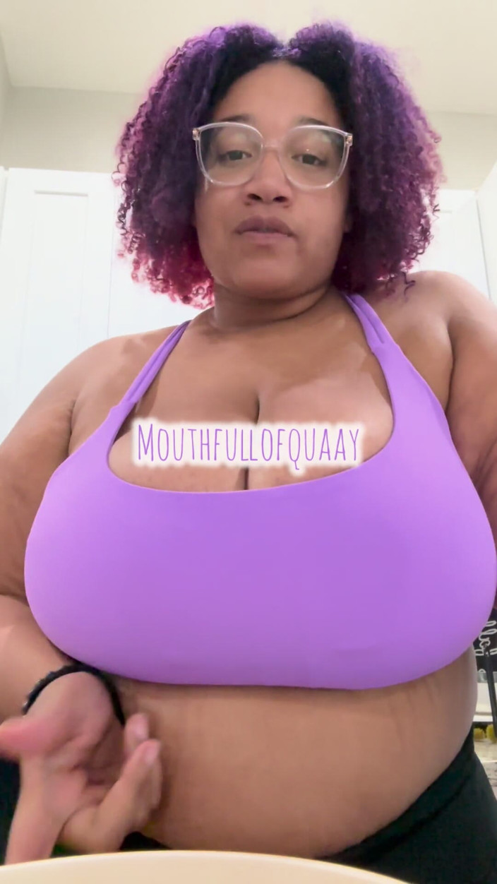Biggdebbie solo: Эта толстушка может готовить
