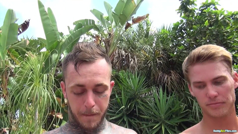 Daddy Sex Files: Accro à l’éjaculation !