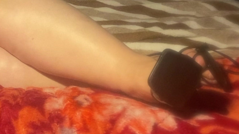 Daddykane: Friend's GILF Caught Me Watching Her - Handy GILF