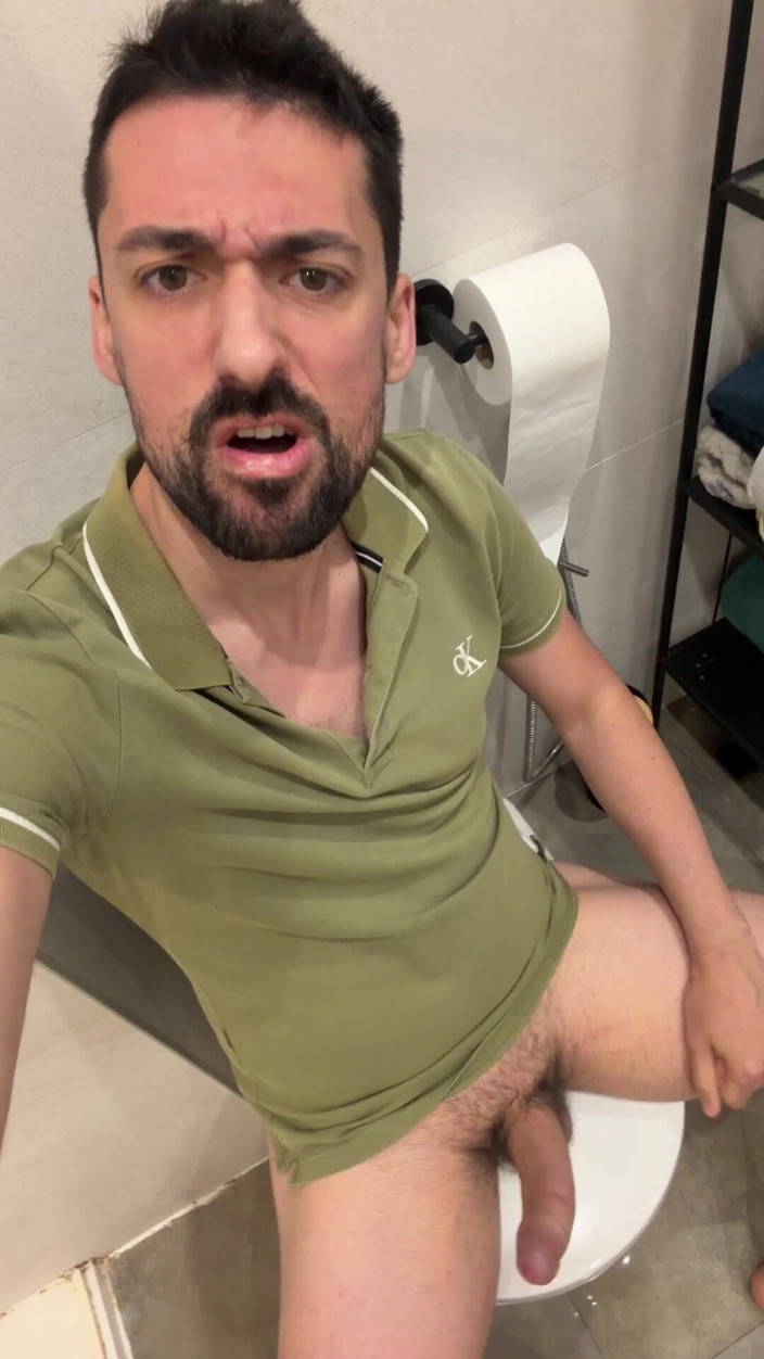 Liam Harding: Hot Stepdaddy Jerking off in Bathroom