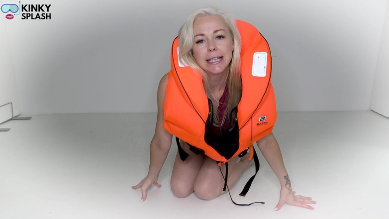 UKCuteGirl Lucy Lauren: Lifejacket Joi în visul tău umed - Pizdă, twerking și fantezie cu spermă