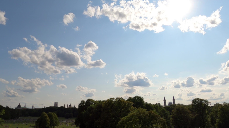 Creampie-Queens: Schlampe auf dem Balkon, gefüllt mit Sperma