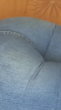 Vacker styvmors stora röv med hennes jeans på och jeans ner, jag cum på hennes röv
