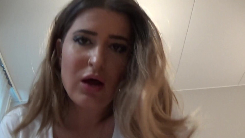 Amateur Homemade Porn: Hot Sex with Horny Iranian Stepsister When We Are Alone...