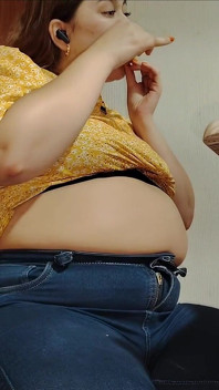 Nicole의 에픽 프라이드 치킨 스터핑 세션