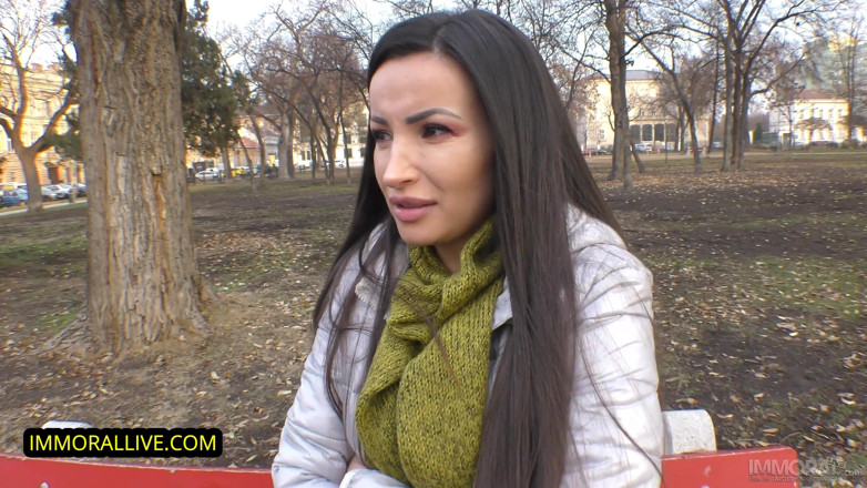 Immoral POV: Un tip norocos se fute perfect 10 de Ziua Îndrăgostiților - orgasme naturale...