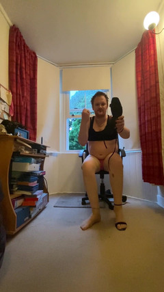 Ava Maxwell: JOI v tan punčochách (krátká verze)