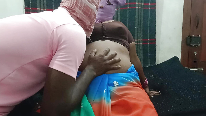 Santhi89: 大きなおばさんの熱いおっぱい素敵な猫のセックス