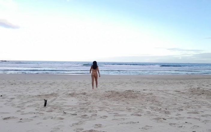 Couplebeach1: Di pantai