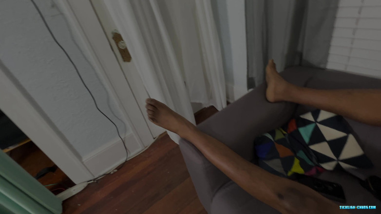 Ticklish Chubs: Hra na bradavky pro honění Jimmyho