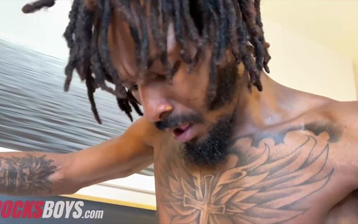 RocksBoys: フレドBangzzとPlayboiiジェミニは、クラブの前に立ち上がる
