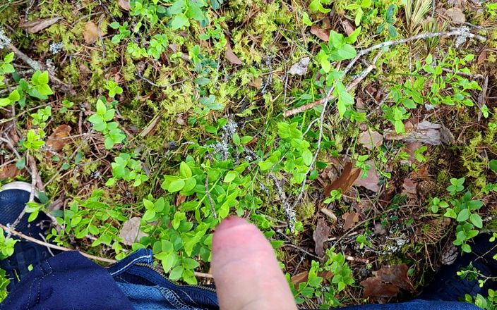 Stiansr: Arrapata nella foresta