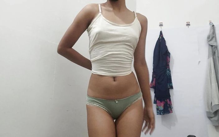 desigirl93: Fatima thủ dâm trong ký túc xá của cô ấy