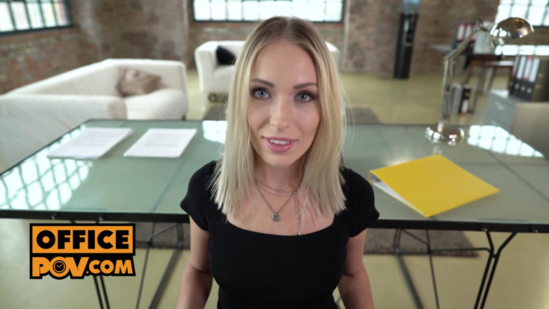 OfficePOV: POV Angelika Grays heeft de lul van haar baas in...