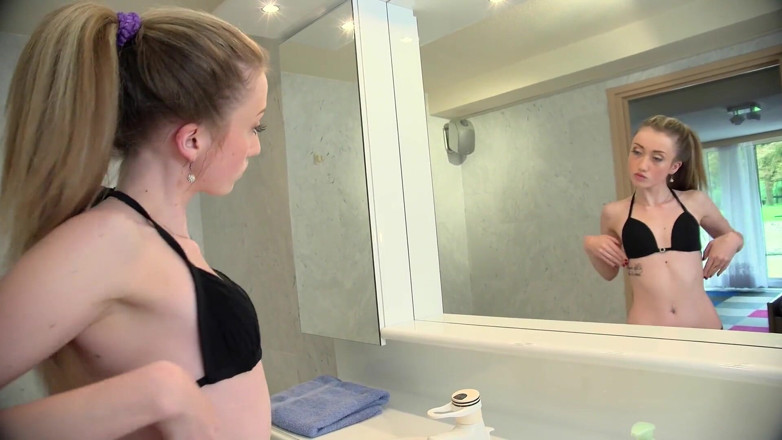 6-movies: Blonde teen masturbating in bathroom with shower head