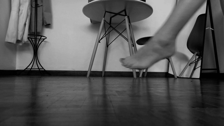 Kinky Lyrical: Bàn chân và âm nhạc