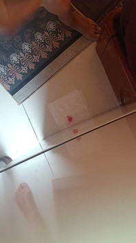 Yarak üzerinde ateşli mum ağdası