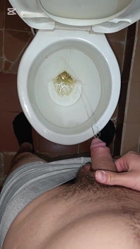 Şehvetli Twink'in İşeme ve Mastürbasyon Derlemesi