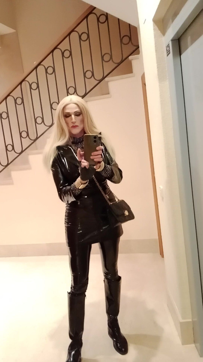 Tatiana Zorrita: Vinyl 2