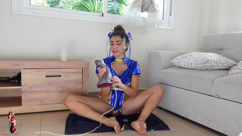 LadyAna: Ragazza Carina Con Grande Figa, Anale Estremo Plug Anale