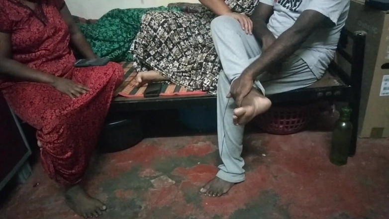 Tamil lesbian: 비디오와 섹스에 대해 말하는 그룹 더러운 이야기