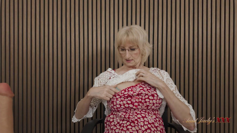 Aunt Judy's XXX: TetaJudysXXX - Prsatá zralá GILF College Dean Morgan Shipley vás chce...
