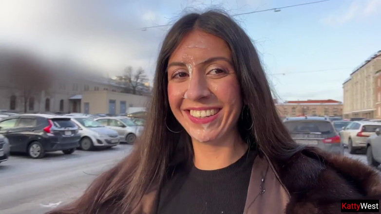 Katty West: Menina concordou em andar com a porra de um estranho...